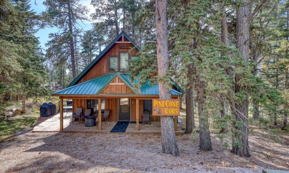 Lead Cabin | Pine Cone Cabin – A Cozy Black Hills Escape