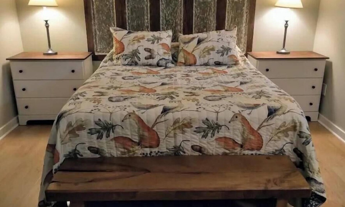 Newland House | Plumtree Mountain Retreat Studio #3