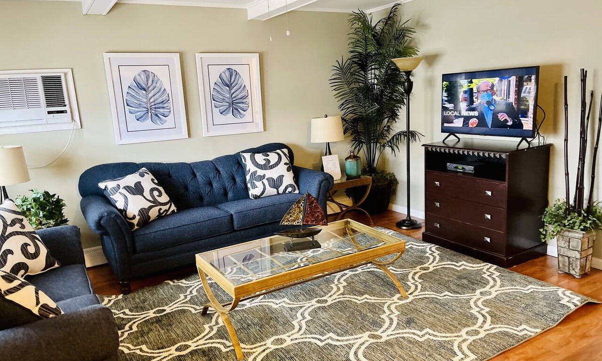 Ortley Beach Apartment | PREMIER HOST-2BR SEASIDE PARK SUITE#4, One Short Block to Beach, Kit, Liv Room