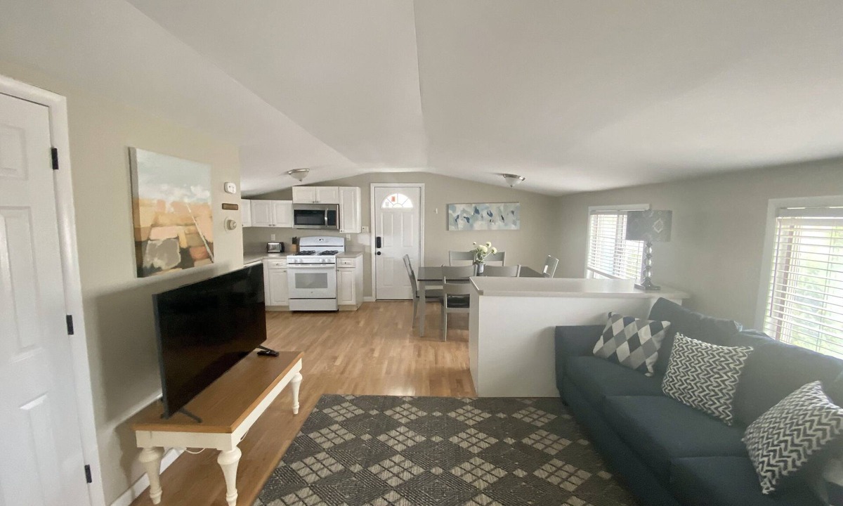 Ortley Beach Apartment | PREMIER HOST- 2BR SEASIDE PARK SUITE572, One Short Block to Beach, Kit, Liv Room