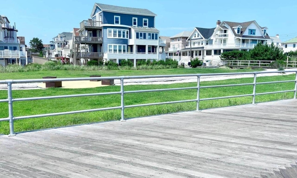 Atlantic City House | Premier Oceanfront Beach Pad – 9BR