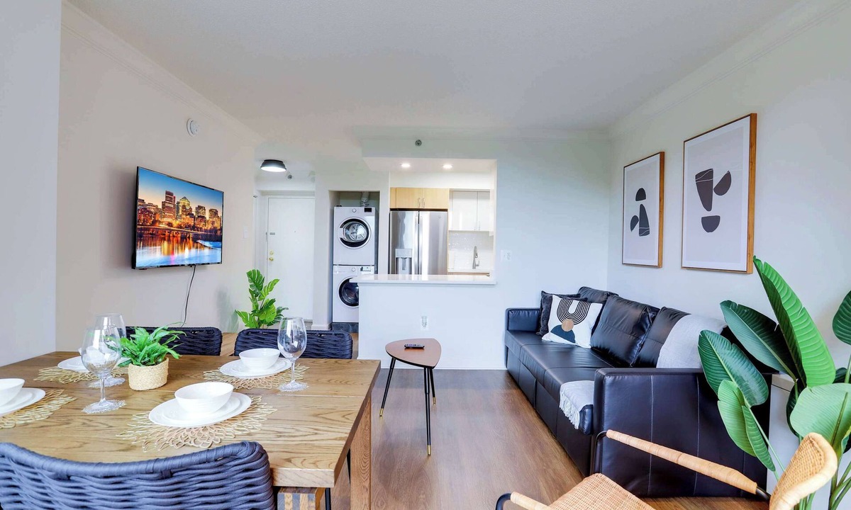Pentagon City Apartment | Prime Location Apt Near Metro