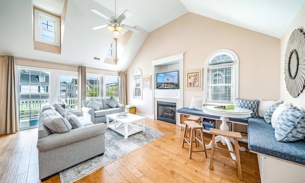 North End House | Prime Location in Heart of Ocean City w/Private Roof Deck!