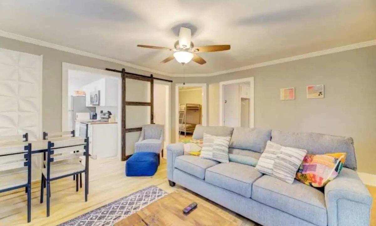 Columbia House | Private Getaway in the Heart of Columbia!