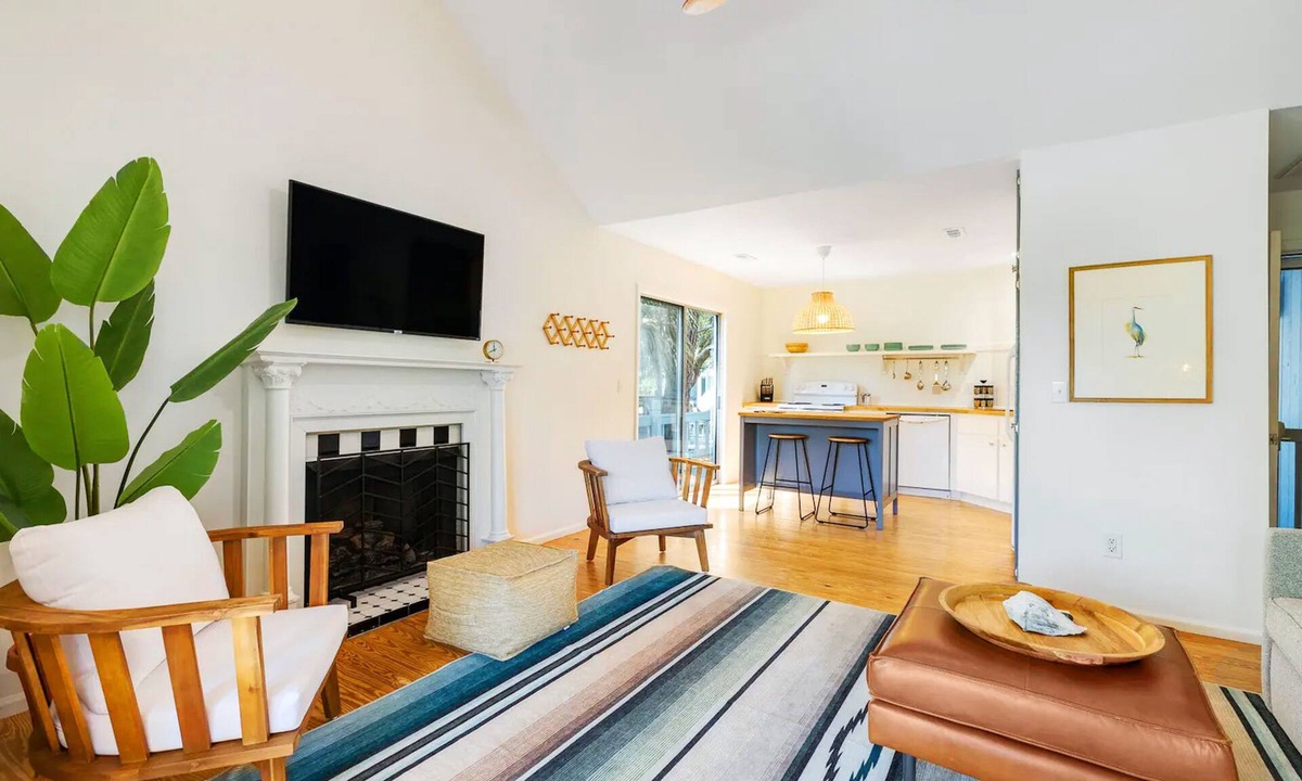 Ocean Ridge House | Private home with fairway views, WiFi, AC, screened deck, & washer/dryer