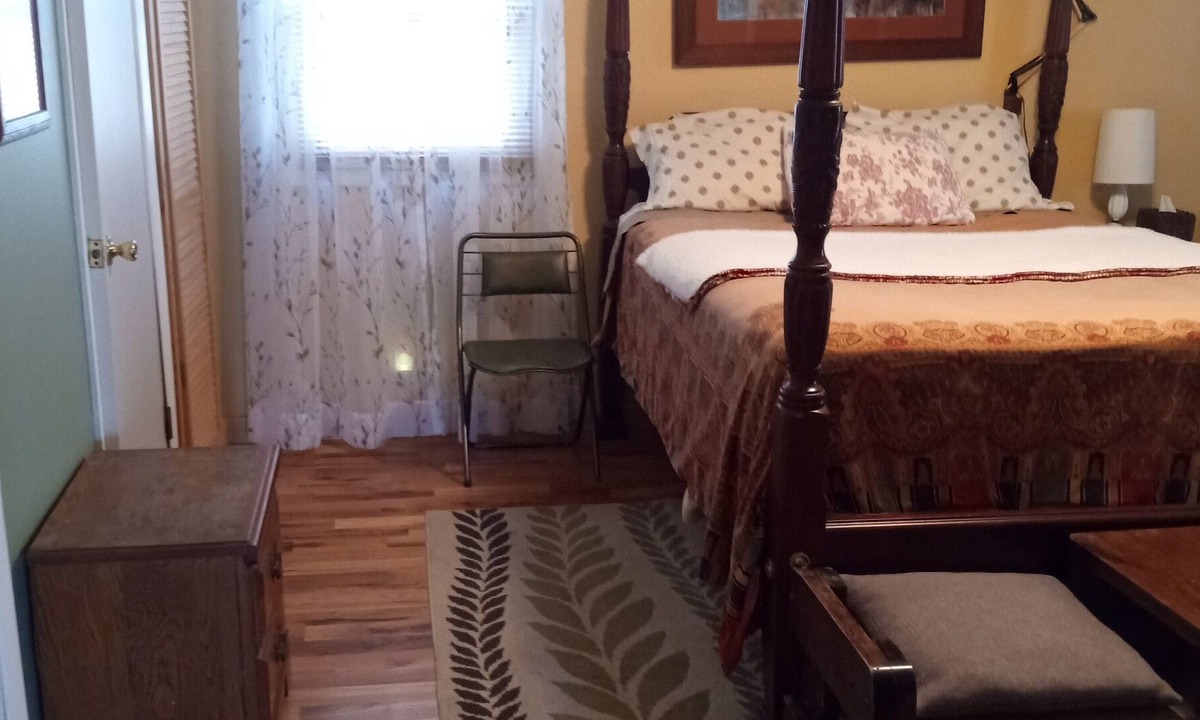 Iola House | Private house near parks and trailheads.