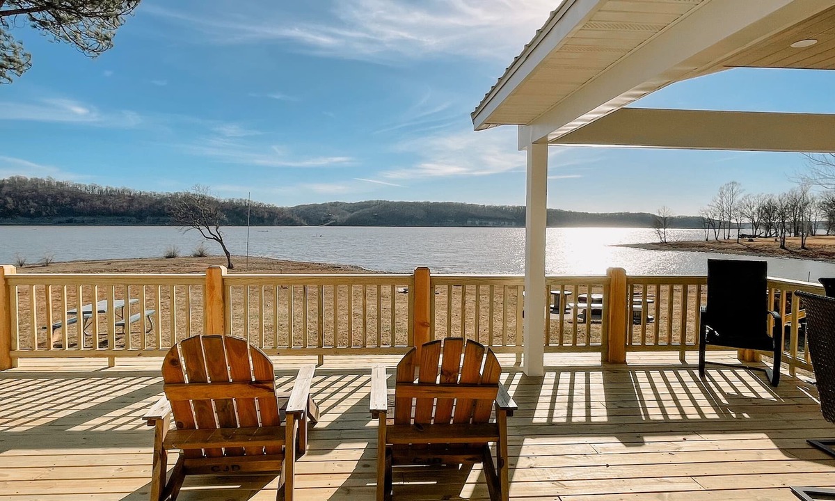 Fairland House | PRIVATE Large Lakefront Home 1/2 Mile of Shorelinen24 Acres Boat Ramp & Dock