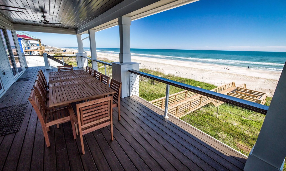 Topsail Beach House | Professionally Decorated Ocean Front Oasis