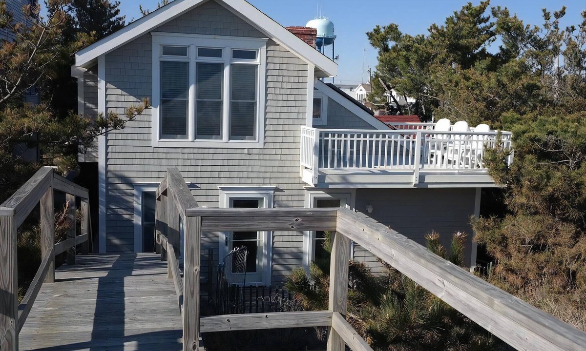 Surf City House | Quaint oceanfront house. Nantucket meets LBI