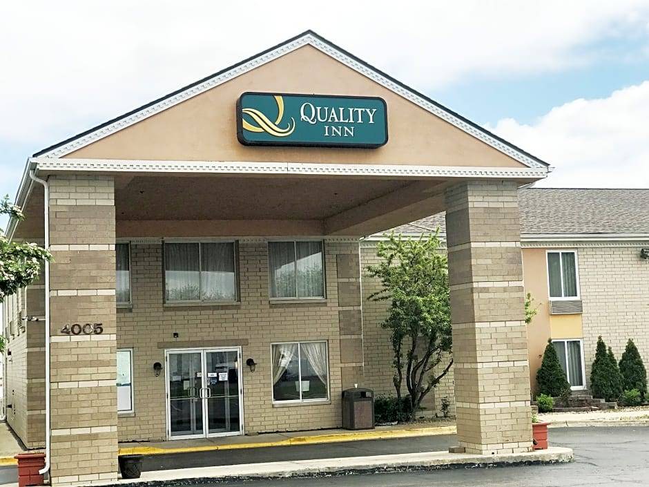 Fox Valley Hotel | Quality Inn Aurora - Naperville Area