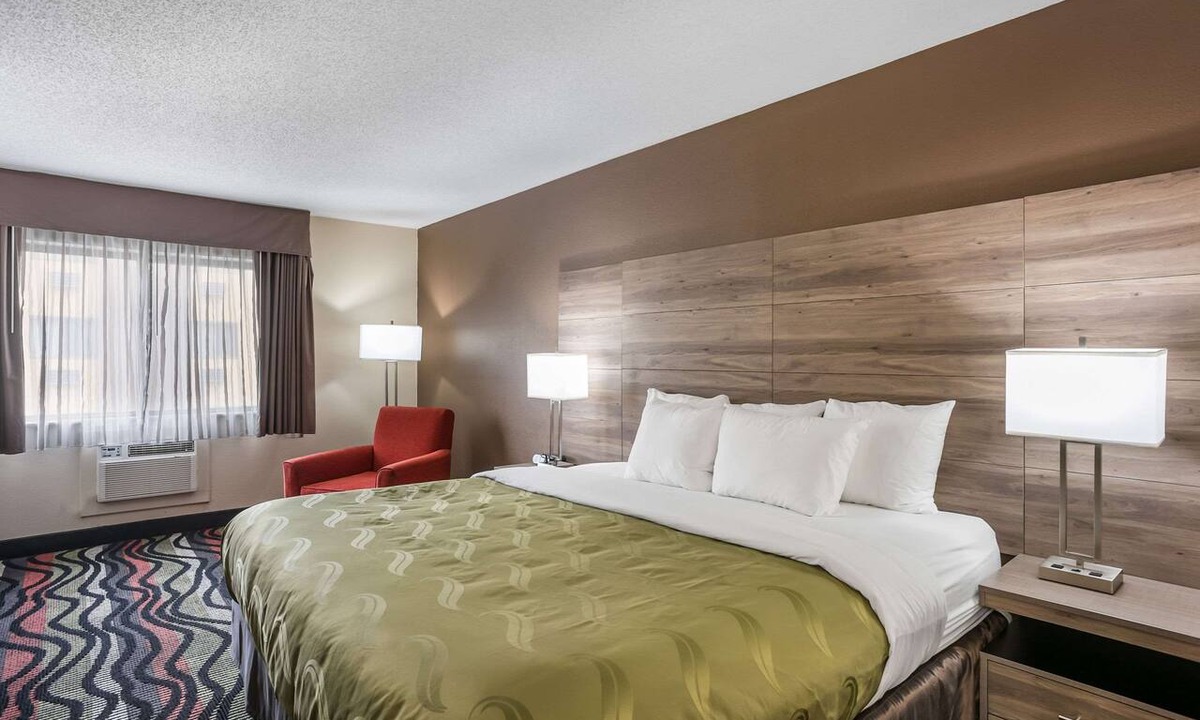 Southwest Area Hotel | Quality Inn Cedar Rapids South