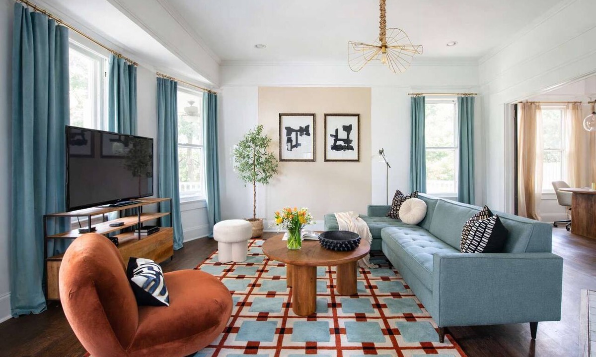 Virginia Highland House | Queen's Gambit