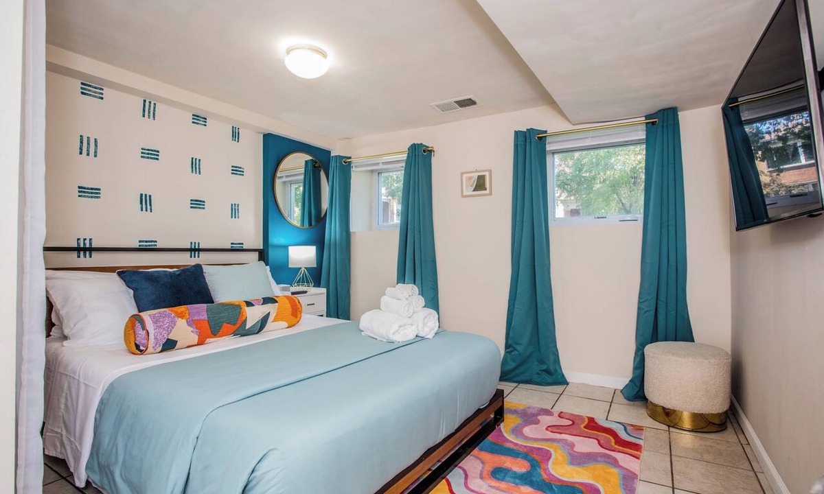 Mayfair Apartment | Quiet 2BR Apartment w/Parking, Workspace & Train Access