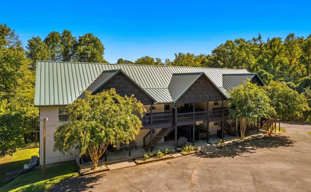Pigeon Forge Apartment | Quiet Condo for Mountain Vacation