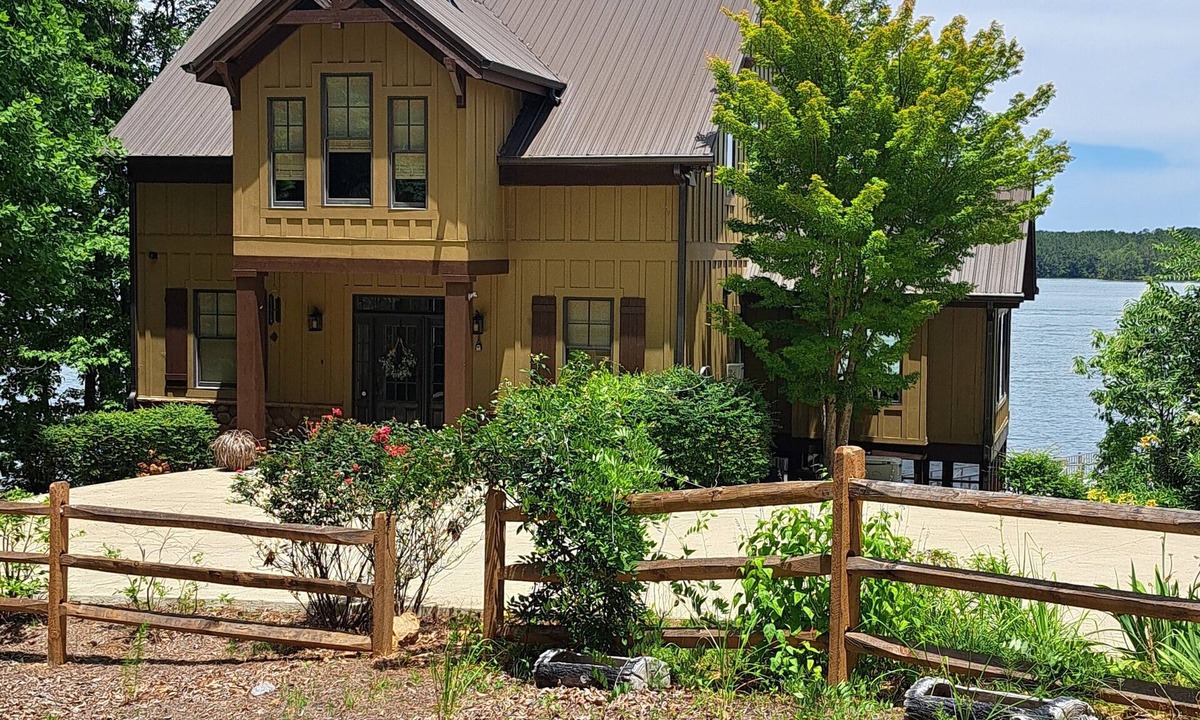Wedowee House | Quiet Reflections Spacious 5-BR house with Outstanding Views, Sleeps 14