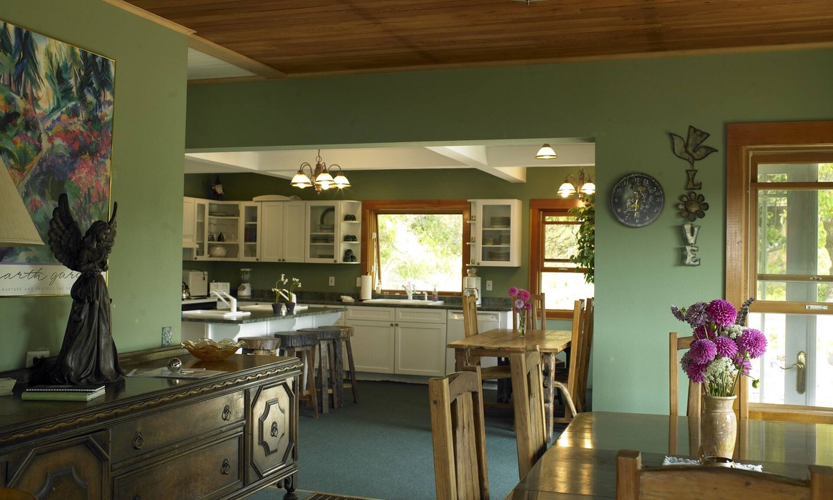 Deer Harbor House | Quintessential Island Getaway on Orcas Island. Gorgeous view! Starting at $199
