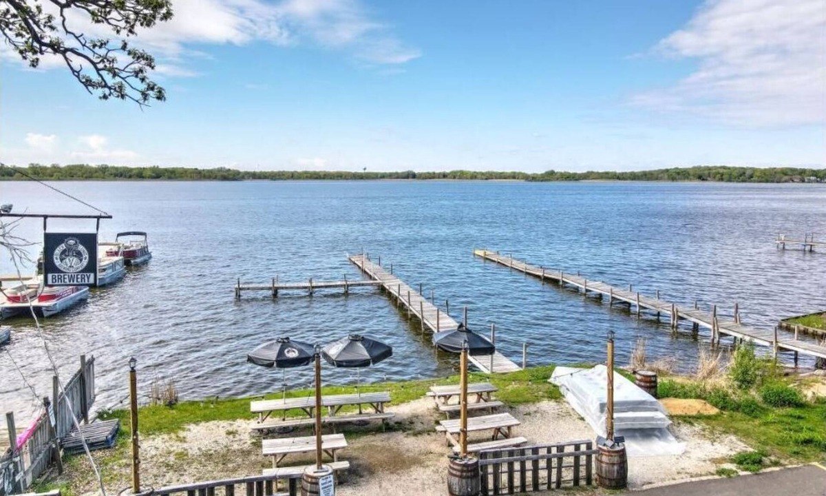 Fox Lake Hotel | Randolph Hotel