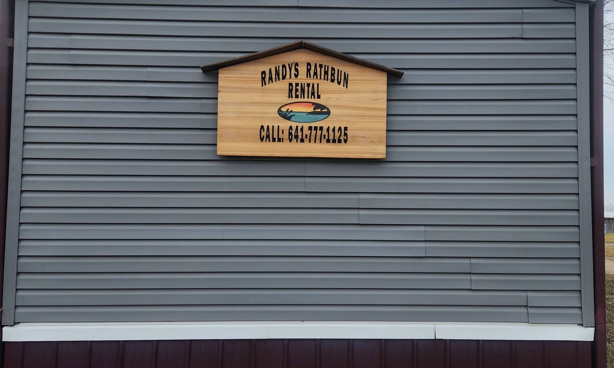 Moravia House | Randy's Rathbun Rental #3 Pet-Friendly! Free WIFI