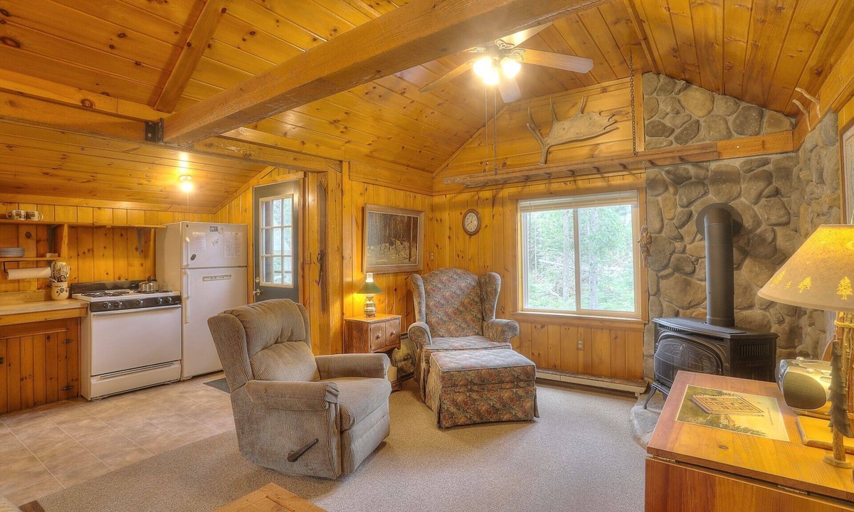 Rangeley House | Rangeley Manor 8 | Shared Water Access to Rangeley Lake