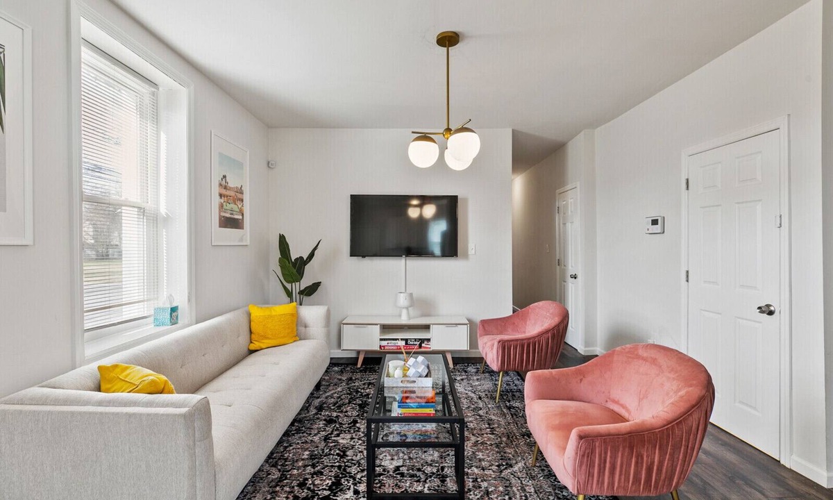 Camden Apartment | RARE 2 Bed Gem w/PRIVATE PATIO Near Downtown Philly!