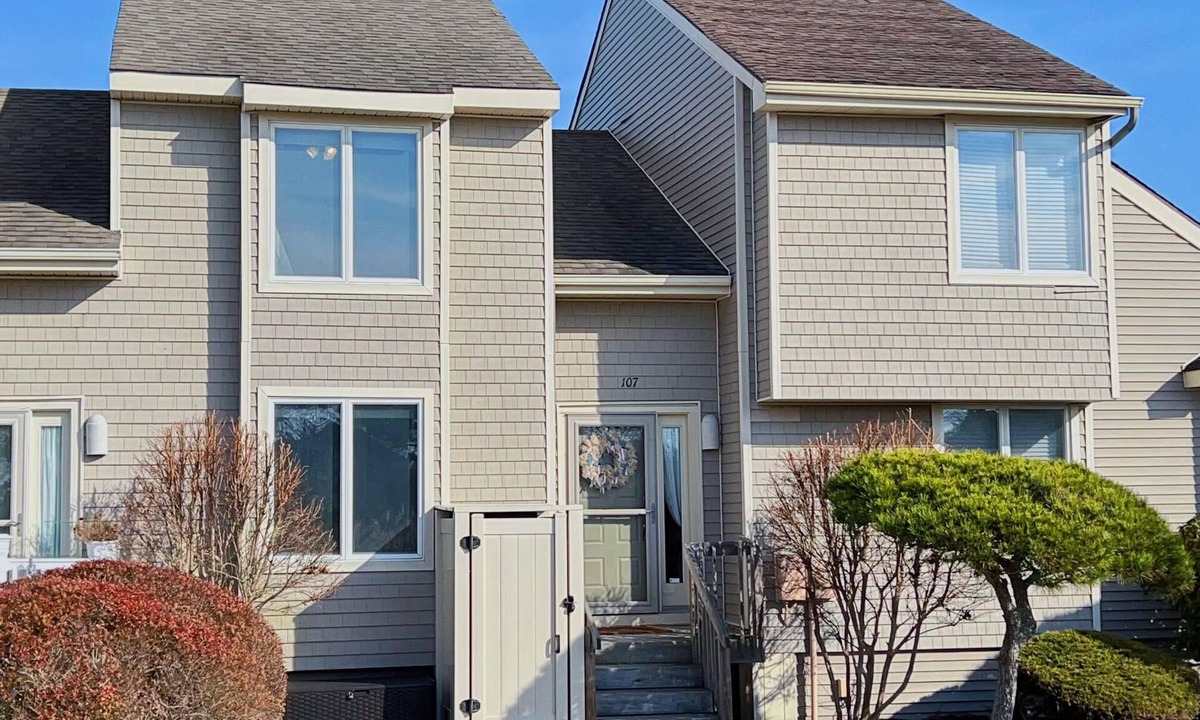 Diamond Beach House | Recently Remodeled Bayside Retreat in the Tranquility of Diamond Beach!