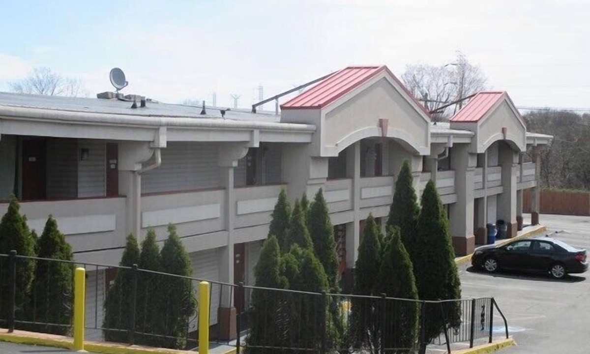 New Brunswick Hotel | Red Carpet Inn New Brunswick