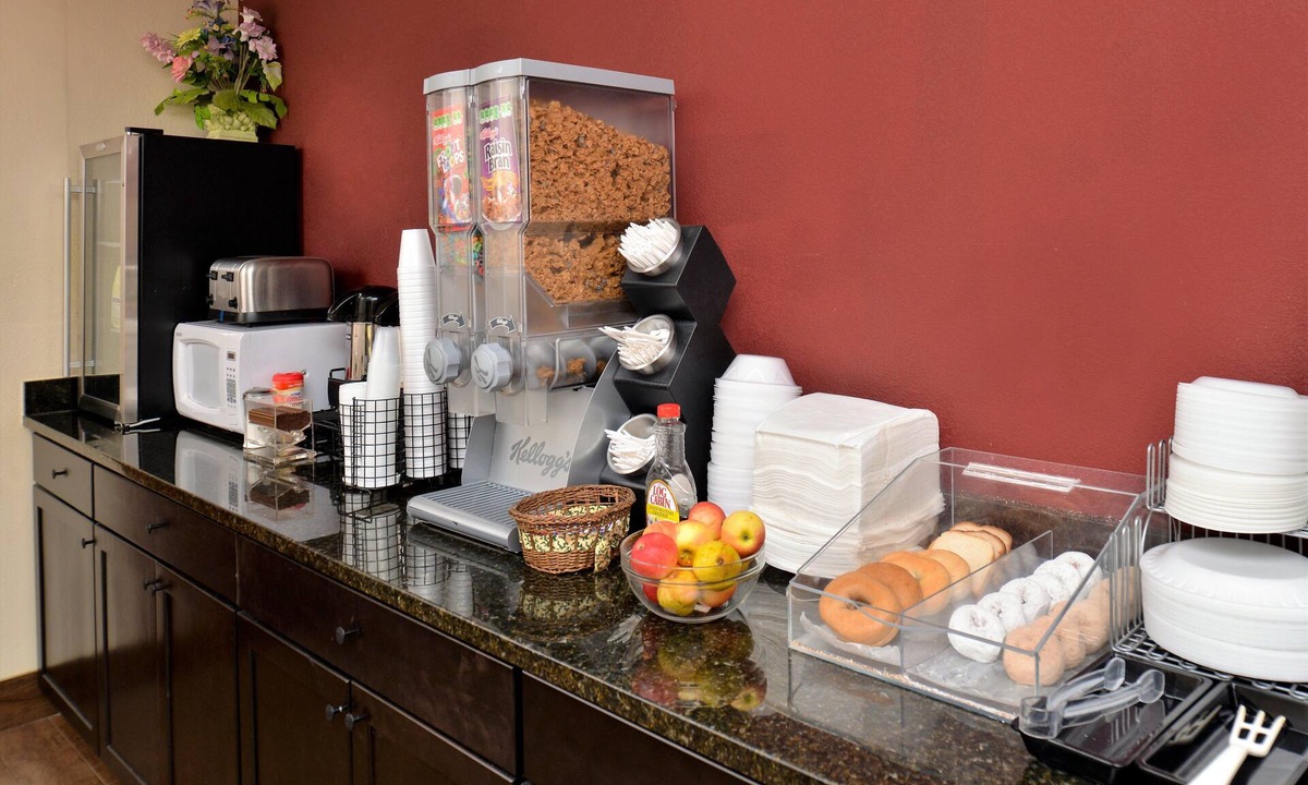 Cartersville Hotel | Red Roof Inn Cartersville–Emerson/LakePoint North