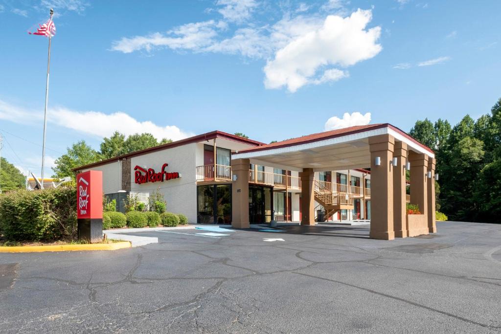 West Point Hotel | Red Roof Inn West Point