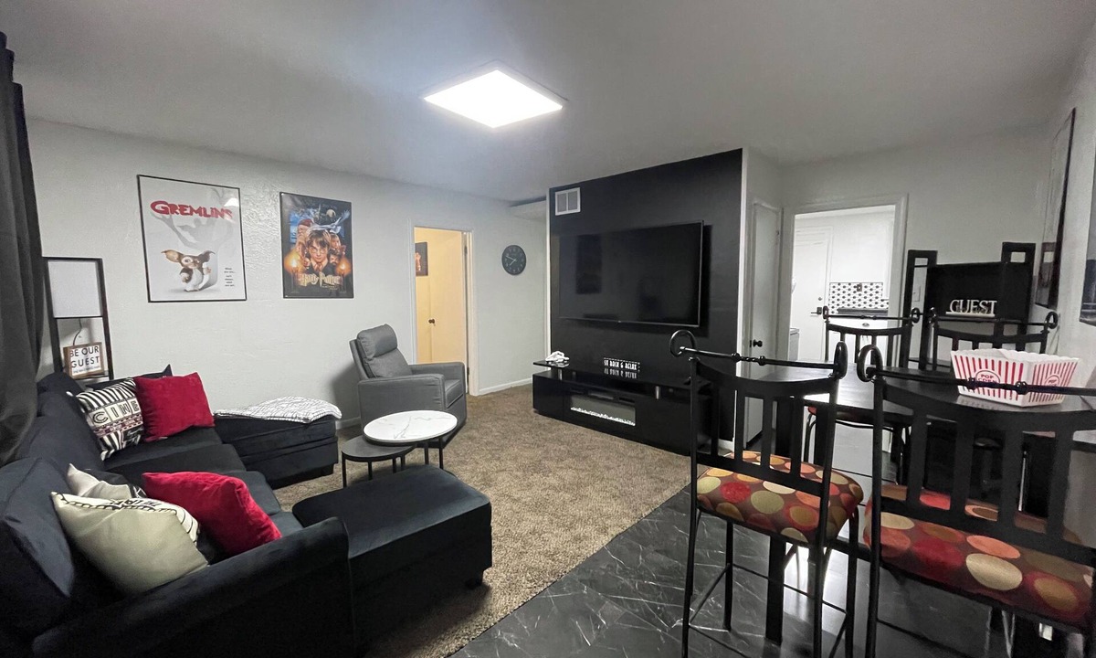 Salina Apartment | Reel Cozy Nights No Cleaning Fee!