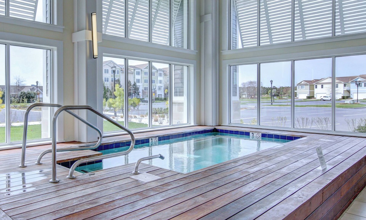 The Commons House | Reilly's Roost a Beautiful 3 bed, 2.5 bath home located in Bayside Community with Indoor/Outdoor pools, Fitness, Tennis, On-site Restaurant, Bay & More! Many Child Friendly Travel Accommodations!