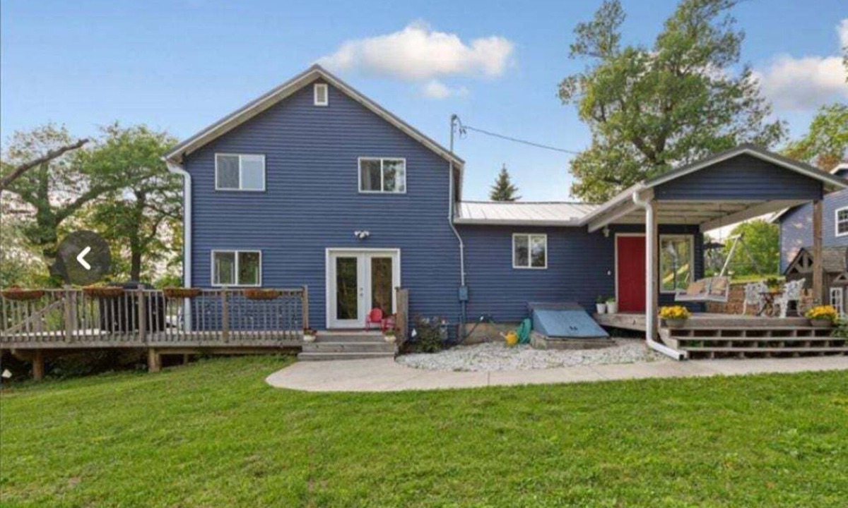 Faribault House | Relax and have fun year round at Casita Rosita on Roberds Lake.