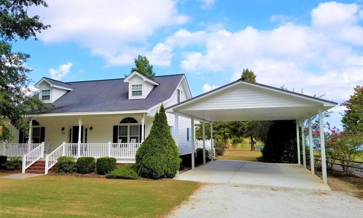 Eutawville House | Relax by Lake Marion - A lake home with you in mind.