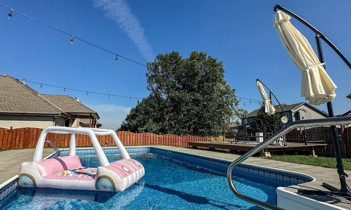 Jefferson House | Relax in Style! 5BR Home, Hot Tub & Games!