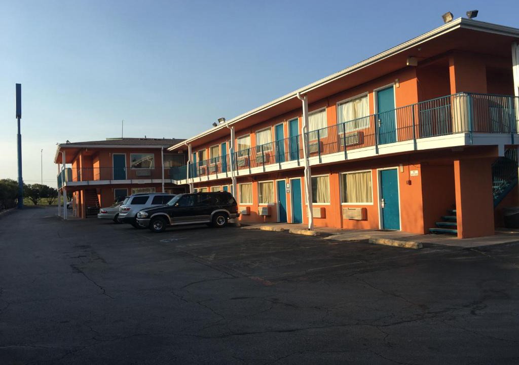Fort Worth Hotel | Relax Inn Forth Worth