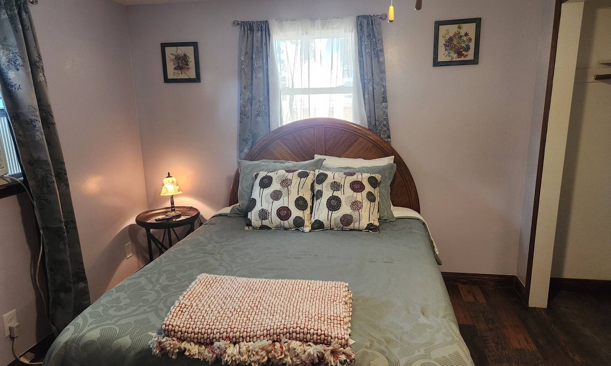 Mason City Apartment | Relaxing, Peaceful 1-bedroom Pet- Friendly Apartment