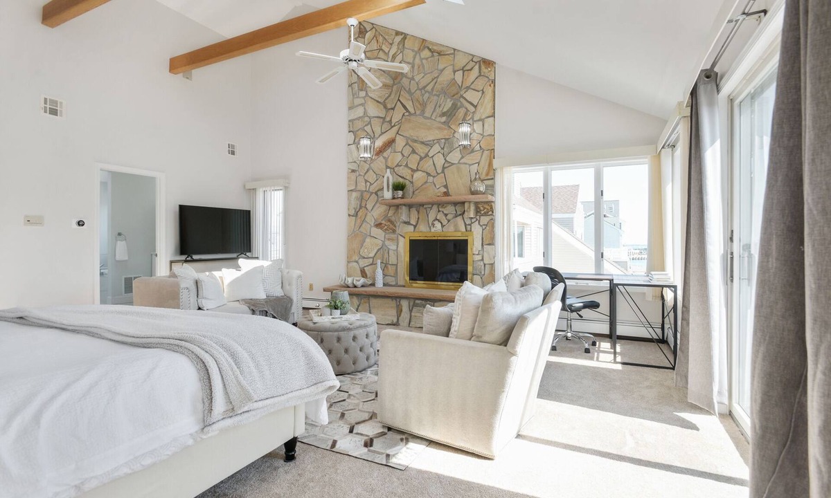 Forked River House | Renovated Contemporary with Bay views & Pool!
