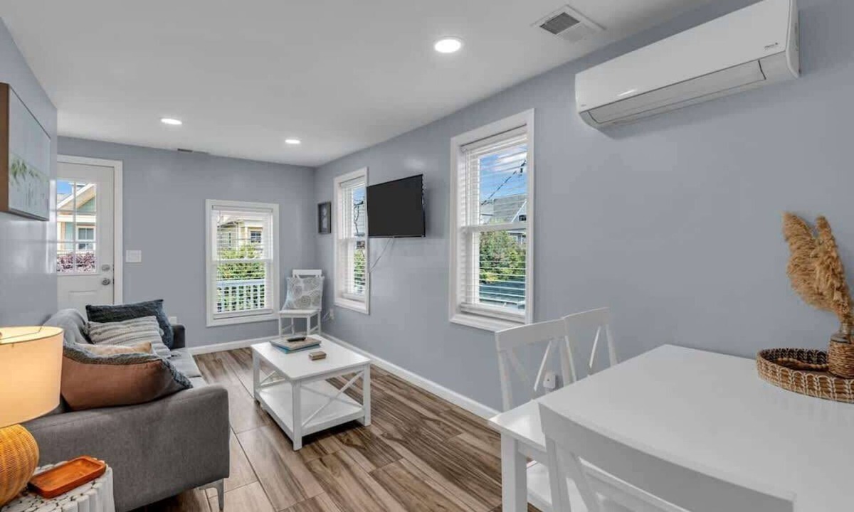 Ocean Grove Apartment | Renovated Modern Apt · Beach · Asbury · Balcony