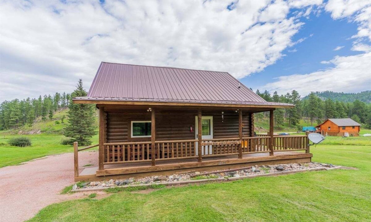 Hill City Cabin | Ripplin Creek Haven | 3 Bed, 2 Bath
