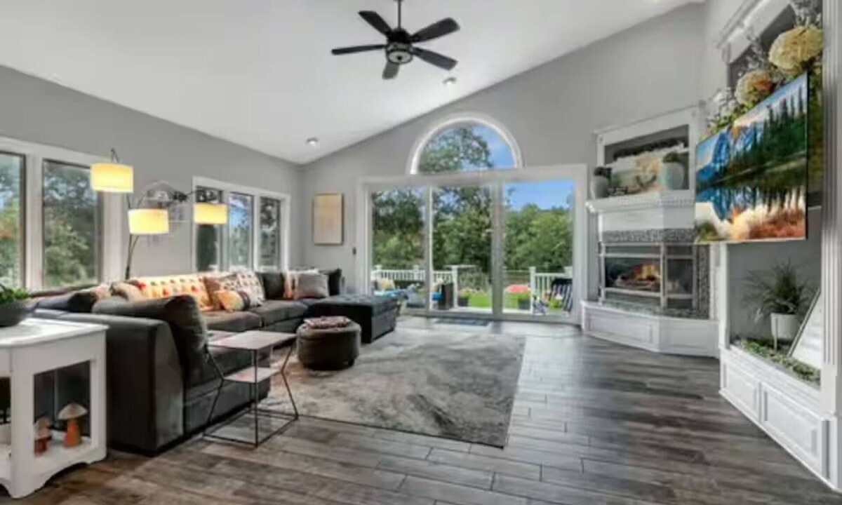 Cold Spring House | River Bend Resort