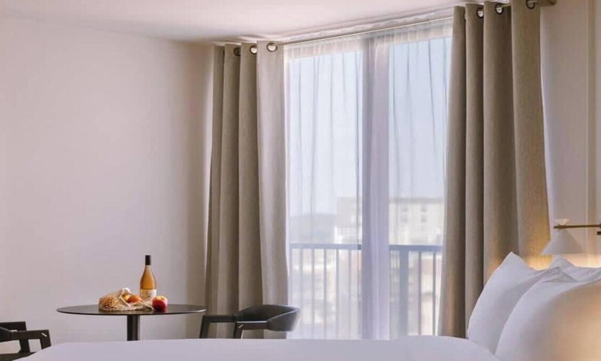 Downtown St. Paul Apartment | Roami at the Fitz | Studio no cleaning fee!