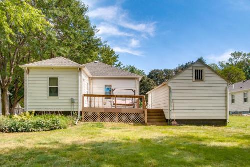 Rock Rapids House | Rock Rapids Home w/Deck & Yard: Walk to River!