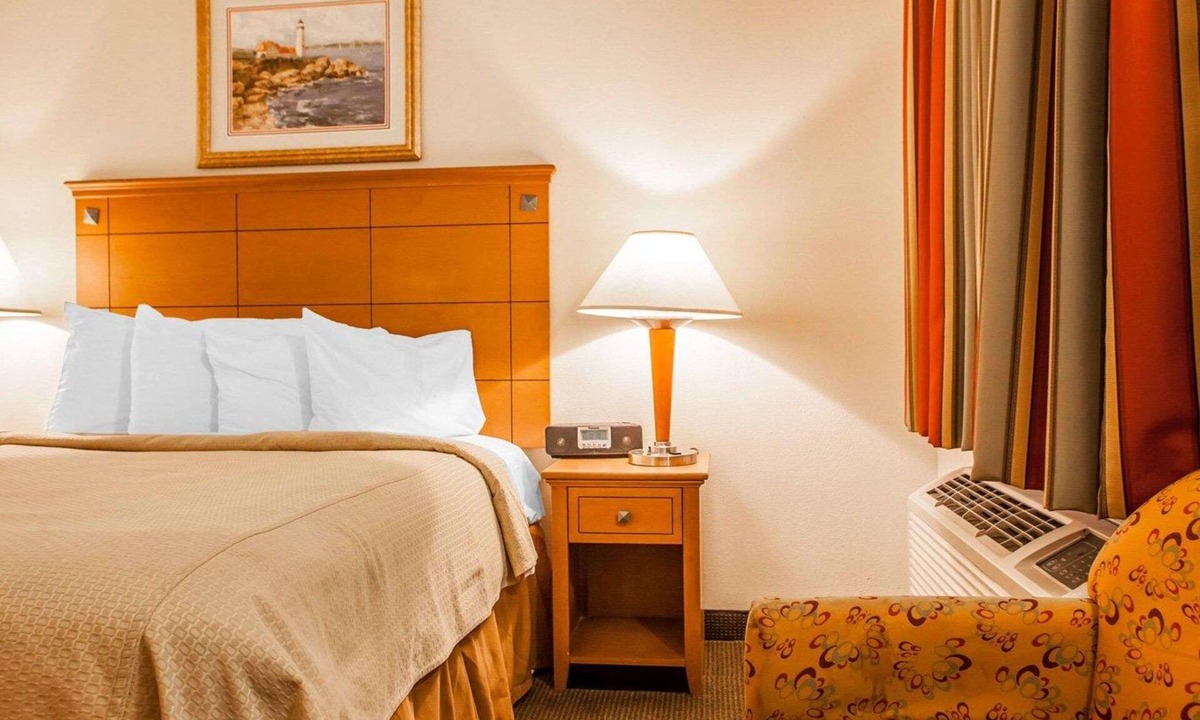 Point Pleasant Beach Hotel | Rodeway Inn Point Pleasant Beach