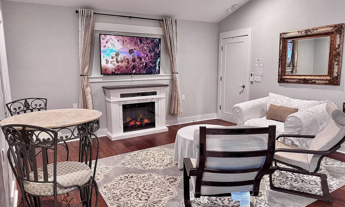 Beaufort Condo | Romantic Luxury with Infrared Sauna. Pets allowed