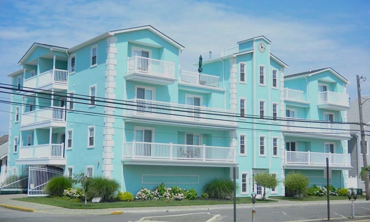 Seaside Heights Condo | Roof top pool & game room, 2 blocks to beach, 3/bedrooms, beach passes included