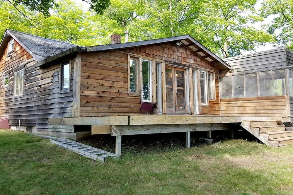 Emily Cabin | Rustic Lake Cabin with a Wood-Burning Stove in Emily, Minnesota