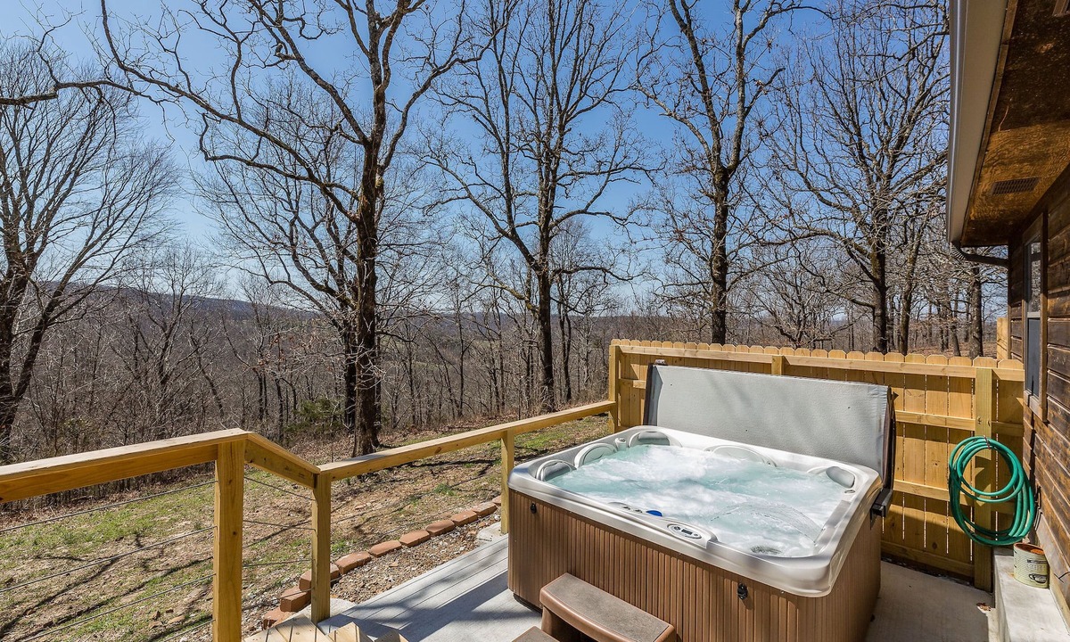 Mountainburg Cabin | Rustic Lazy Bear Cabin with a Hot Tub