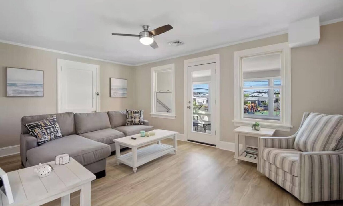 Margate City Apartment | Salt Life Retreat Unit B- 2BR/1BA,Heart of Margate