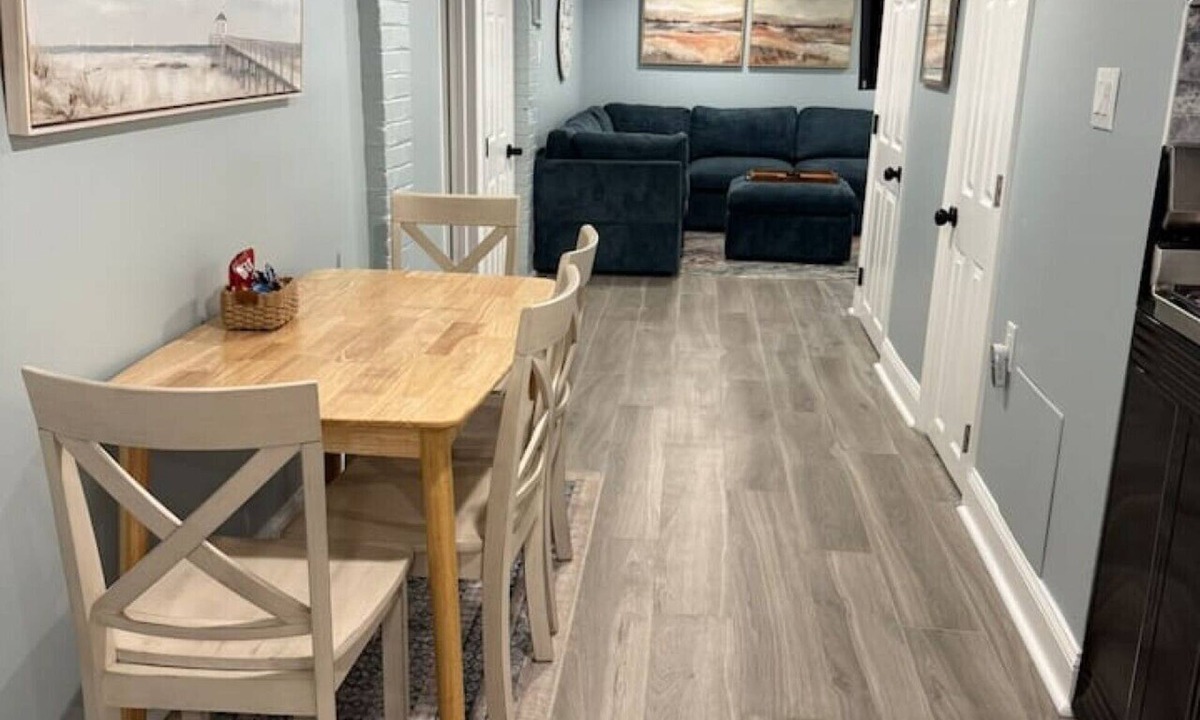 Ventnor City Apartment | Sandy Bottom | 2bd/1bt | 4 min walk to beach