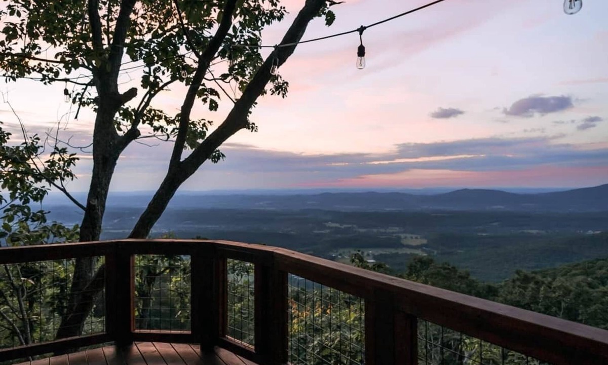 Rising Fawn House | Sassafras Treehouse
