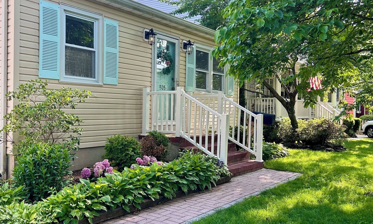 Brielle House | Seaside Escape - Near Beach & Town